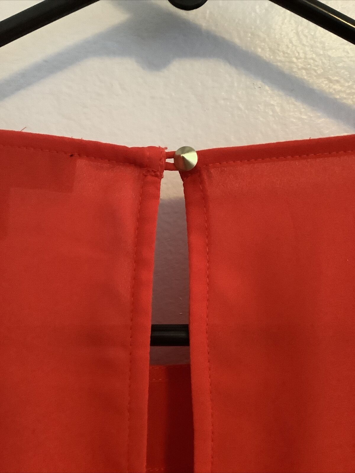 Banana Republic NWT Ruffle Front Long Sleeve Blouse Keyhole Back Red Size M 5B