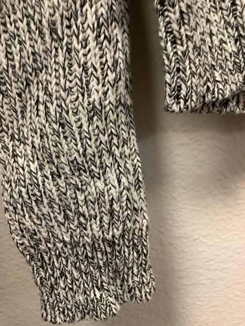 H & M Knit Sweater Black/White Size S crew Neck Long Sleeve 1B
