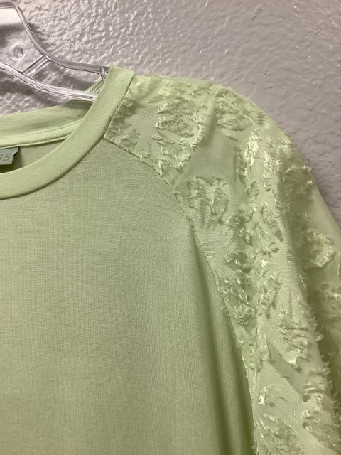 Ryegrass NWT Celery Sprig SS Top Textured Floral Sleeve $45 Size 2X