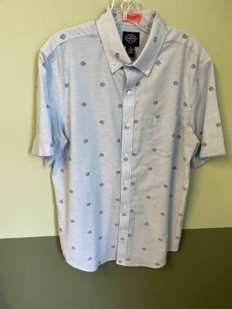 St John's Bay Comfort Stretch Easy Care SS Button Up Size M Blue with Fish 5H