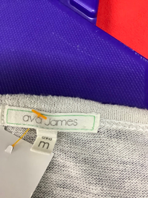 Ava James Size M Top Oatmeal Open Knit Back Lightweight 5D