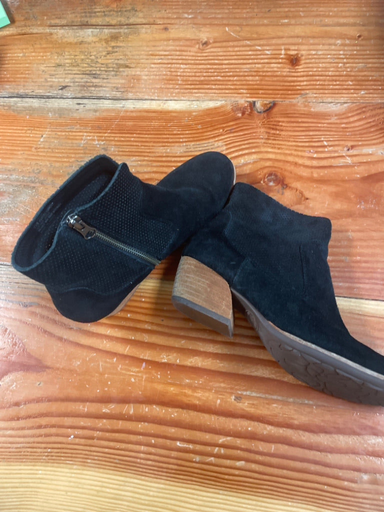 Kork-Ease Suede Booties Size 7.5 K48503 Black Heel Zipper SB1