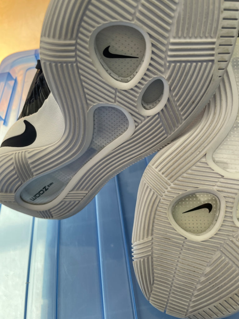Nike Hyperdunk 2016 Size US 7.5 UK 5 Navy Blue Like New SB1