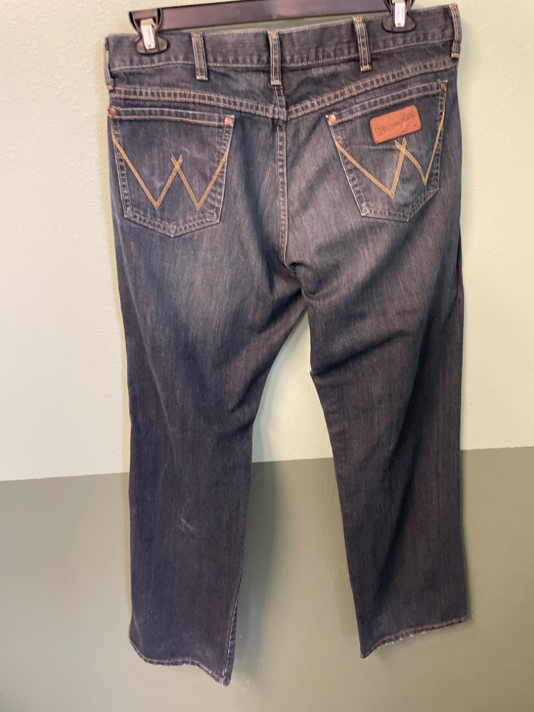 Wrangler Retro Relaxed-Fit Bootcut Jeans for Men Size 35 x 34 6D