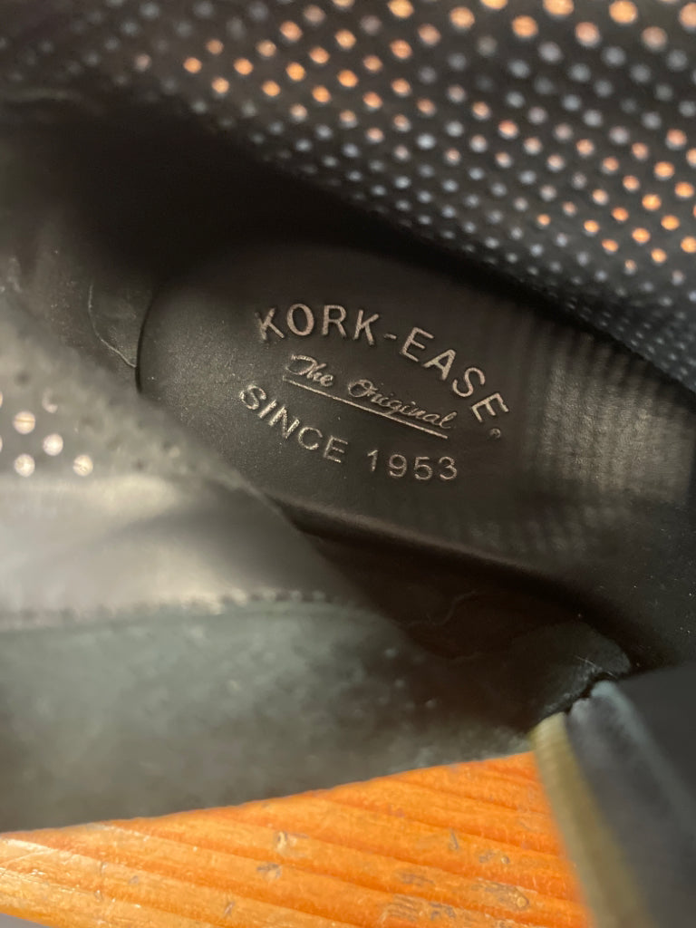 Kork-Ease Suede Booties Size 7.5 K48503 Black Heel Zipper SB1